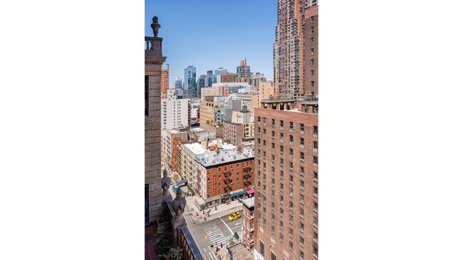 Foto del edificio - 350 W 57th St