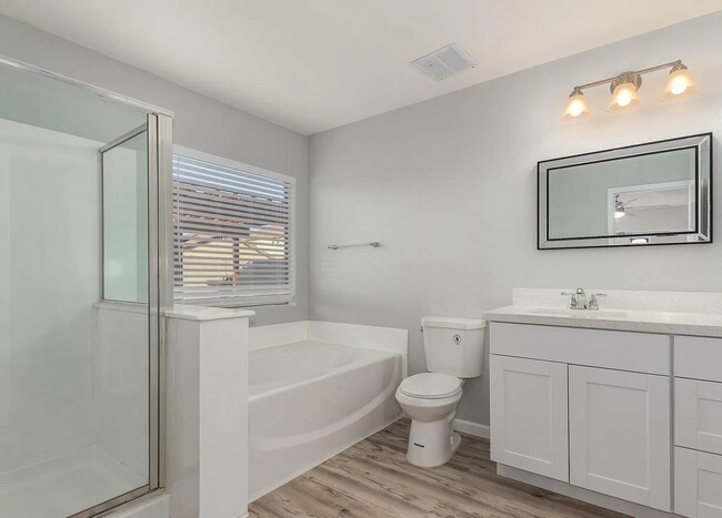 Foto del edificio - 1620 W Burgess Ln