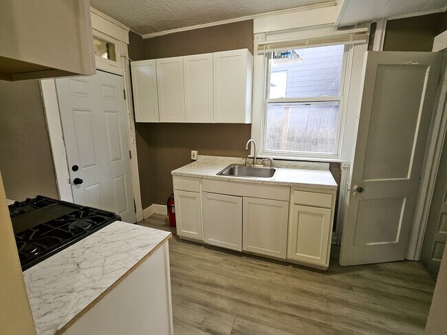 Foto del edificio - 535 E Warrington Ave