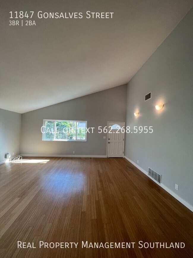 Building Photo - Beautifully Renovated 3/2 Home for Rent in...
