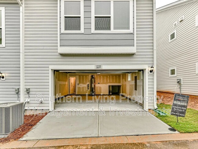 Building Photo - 1225 Kohler Ave