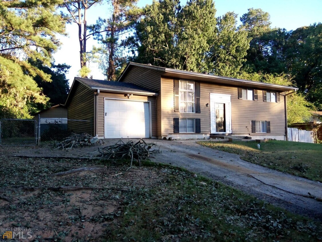 1436-pineglen-dr-riverdale-ga-30296-house-rental-in-riverdale-ga