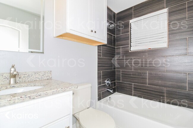 Foto del edificio - 2039 S Ong St