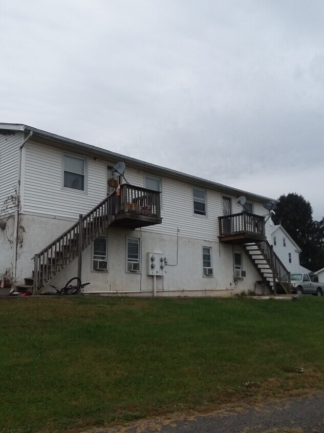 side view - 95 Spruce Run Rd