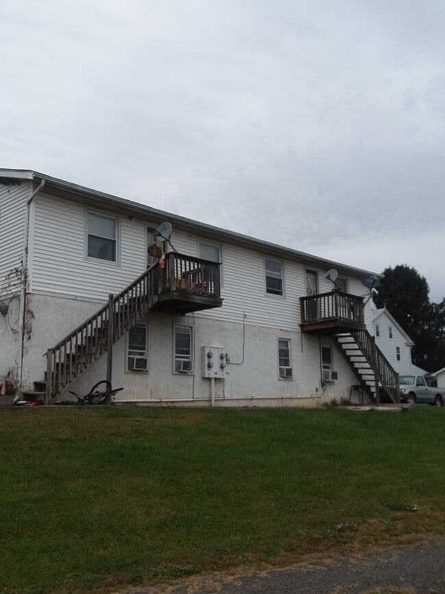 Building Photo - 95 Spruce Run Rd