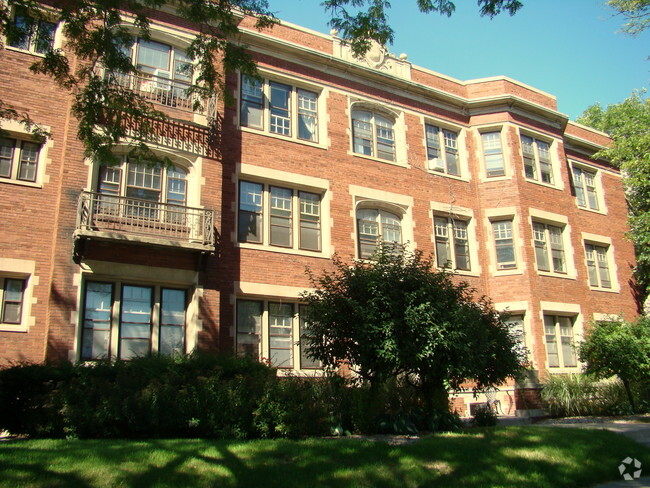 Building Photo - Edgeview Apartments