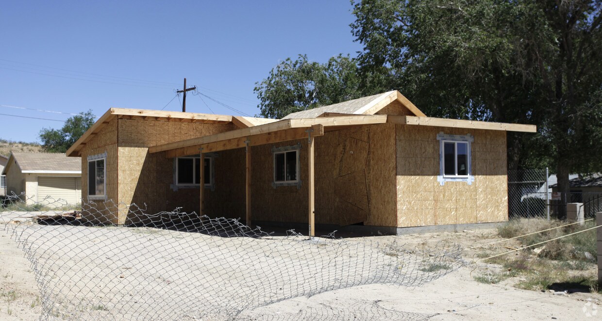 Building Photo - 15522 3rd St