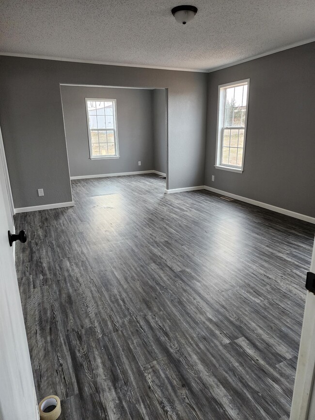 Building Photo - 10150 Raylyne Rd