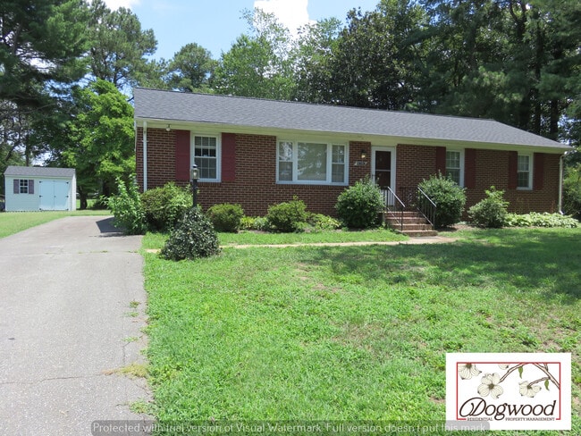 Building Photo - 8090 Dunwoody Rd