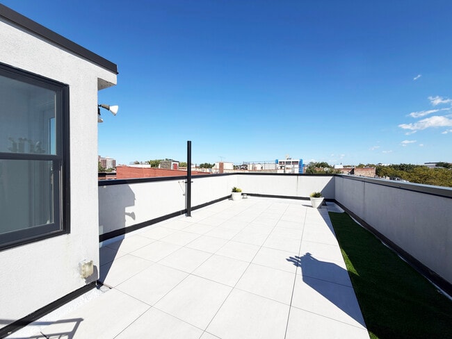 Foto del edificio - 333 Tompkins Ave