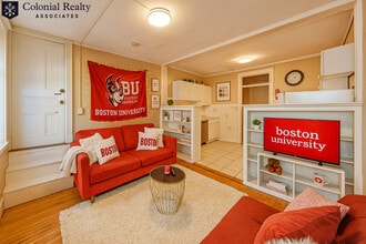 Building Photo - 68 Egmont St