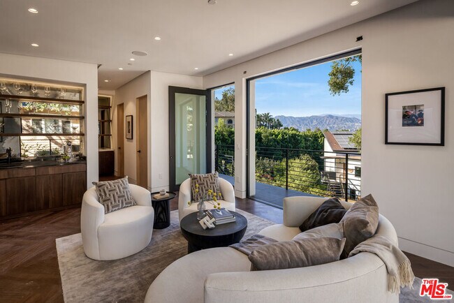 Foto del edificio - 3616 Cadman Dr