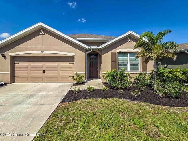 Building Photo - 287 Guinevere Dr SW