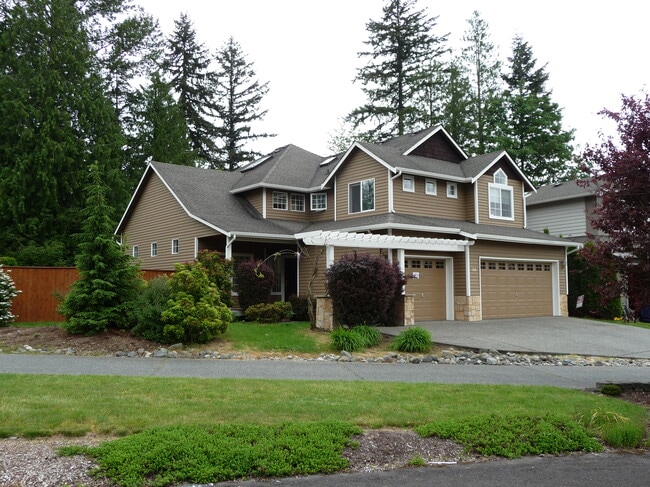 Building Photo - 214 195th Pl SW