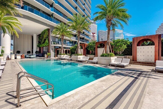 Foto del edificio - 801 S Miami Ave