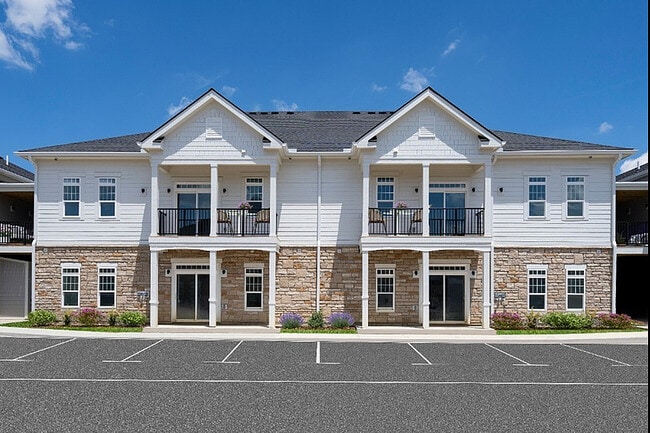 Building Photo - The Flats at Powell