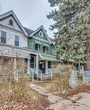 Building Photo - 136 Rochelle St