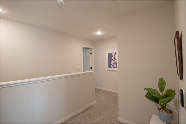 Interior Photo - Gateway Court Townhomes - Shakopee, MN