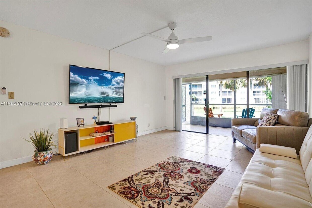 230 Lakeview Dr Unit 107, Weston, FL 33326 Condo for Rent in Weston