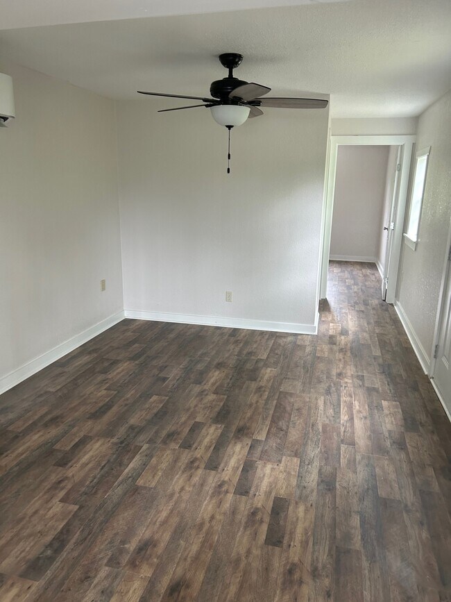 Foto del edificio - 619 County Rd 6053