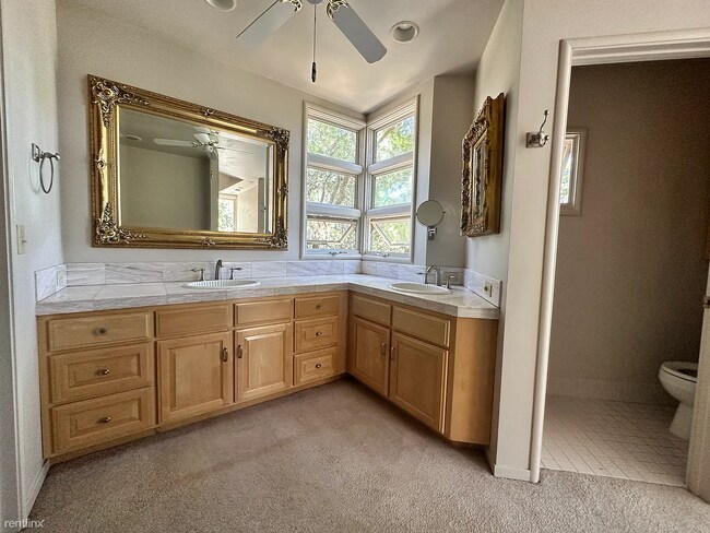 Foto del edificio - 3 br, 2 bath House - 3300 7th Place