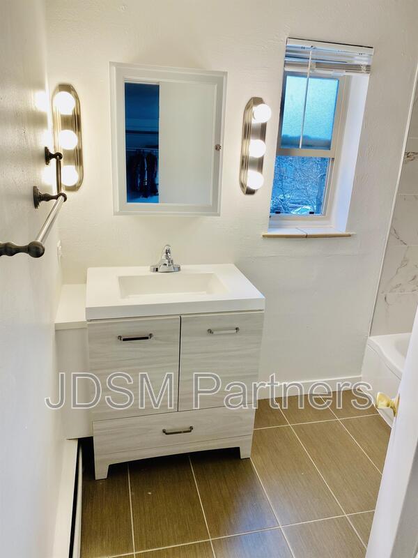 Foto del edificio - 80 S Washington St