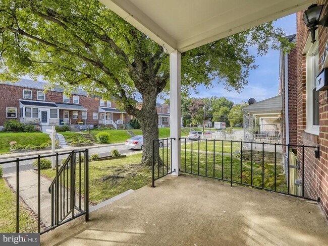 Building Photo - 6714 Woodley Rd