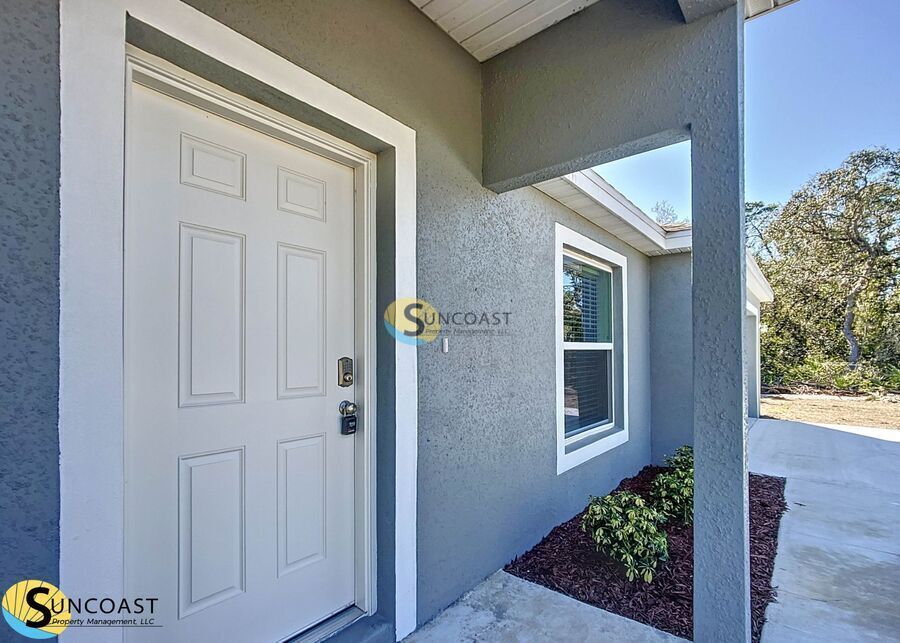 Foto principal - Brand-New 3-Bedroom Home in Citrus Springs!