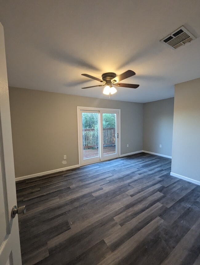 Building Photo - 4426 Pontchartrain Dr