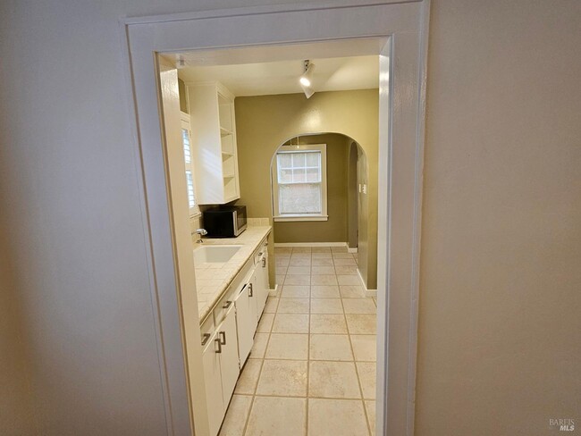 Foto del edificio - 1466 Oak Ave