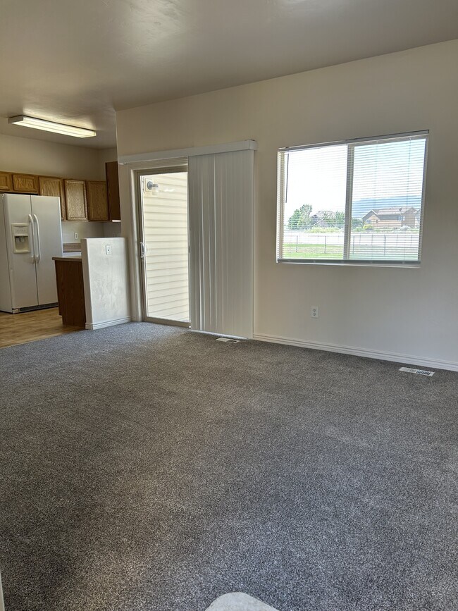Building Photo - 2107 W 2180 N