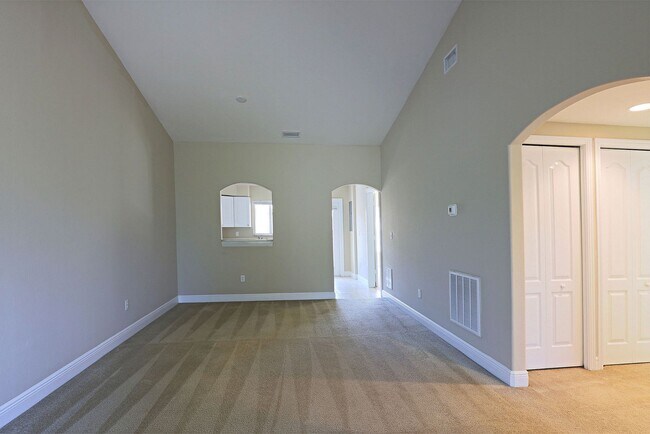 Building Photo - Villas at Venezia 4160-202