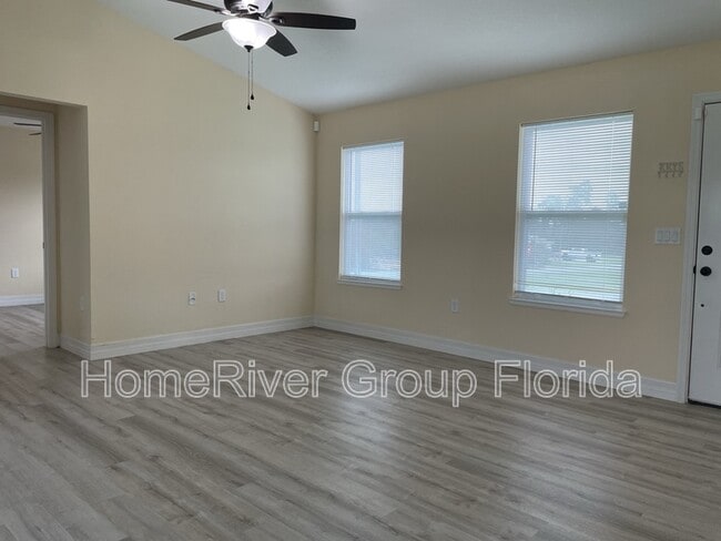 Building Photo - 16910 SW 27th Ave