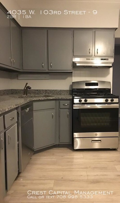 Primary Photo - 2 bedroom in OAK LAWN IL 60453