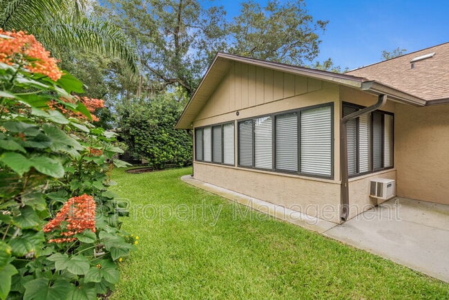 Building Photo - 6177 Sequoia Dr