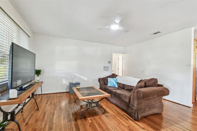 Building Photo - 349 Shirley Ave