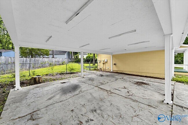Building Photo - 13847 Mariellen Rd