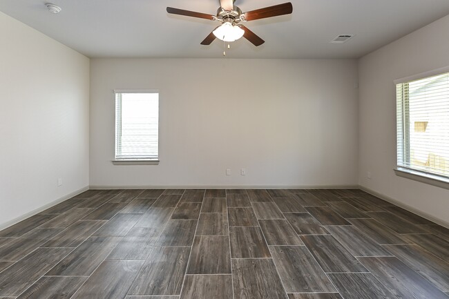 Foto del edificio - 21319 Cypress Conifer Dr