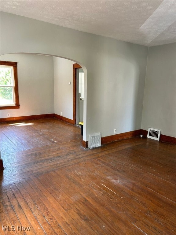 Building Photo - 2634 Apple Ave