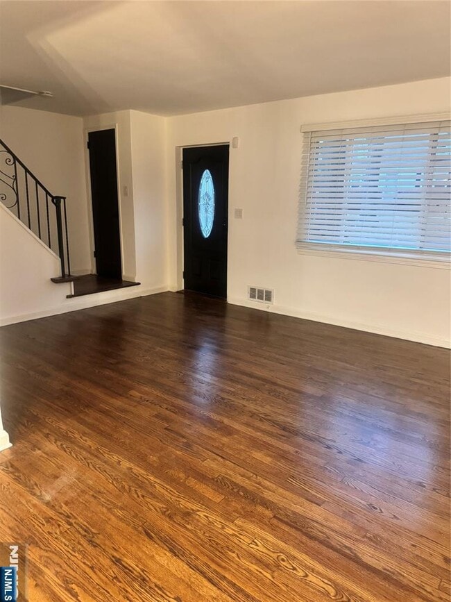 Building Photo - 631 Grant