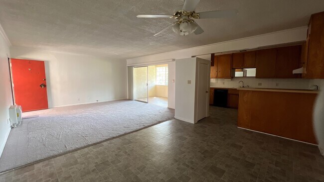 Living Room Patio Kitchen - 5138 Hazeltine Ave