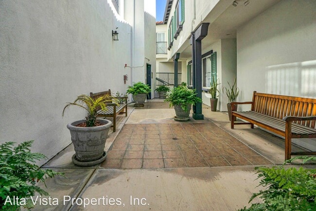 Building Photo - 3 br, 3 bath House - 366 Forward St., Unit F