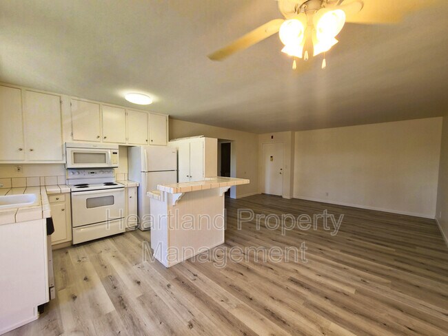 Foto del edificio - 7858 Cowles Mountain Ct