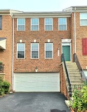 Building Photo - 113 Longpoint Way