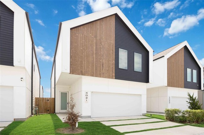 Building Photo - 4021 St Peter Ln