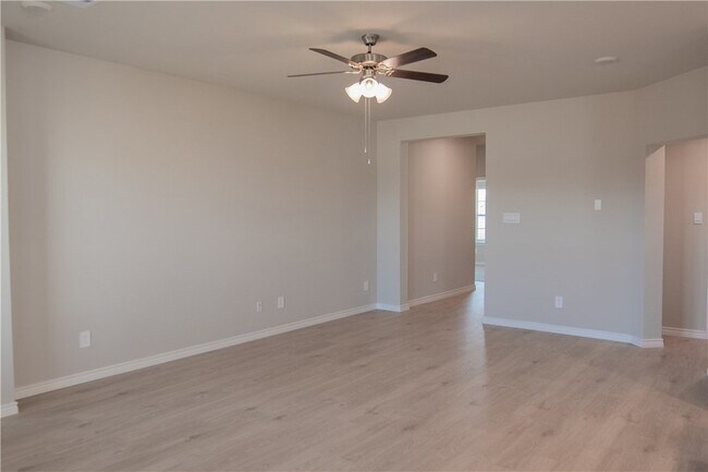 Building Photo - 6117 Eldora Dr