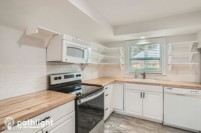 Building Photo - 2 br, 2 bath House - 1727 Thames Street UNIT