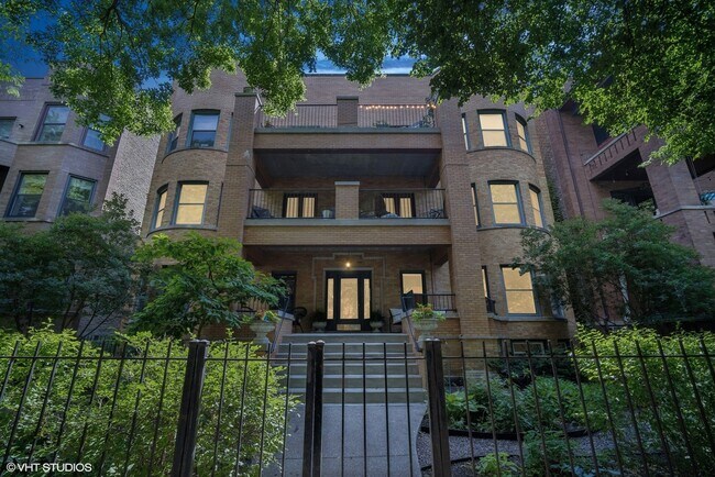 Building Photo - 4615 N Magnolia Ave