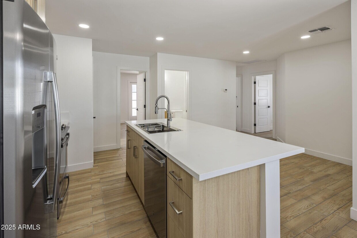 Foto principal - 220 N Drew St
