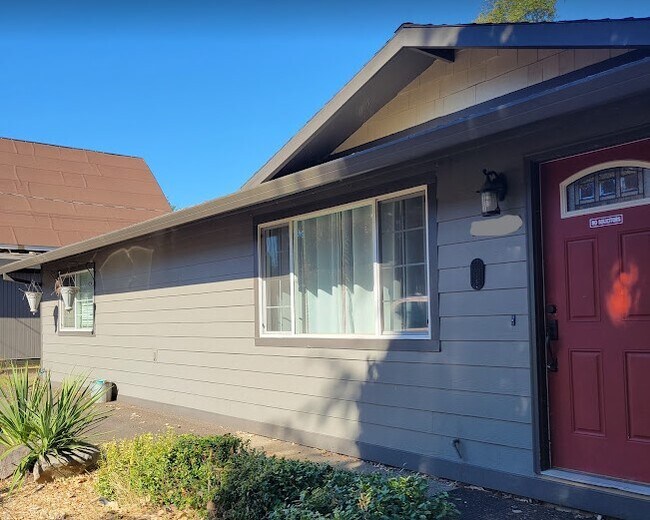 Building Photo - 10920 SE 172nd Ave